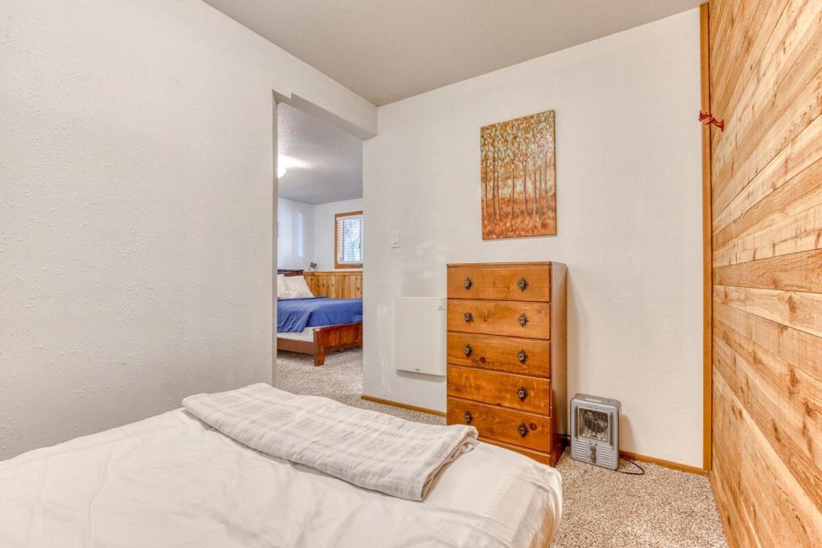 Great Blue Lodge - Spacious Ski Lodge, Hot Tub, Sauna, Game Room & More Government Camp Bagian luar foto