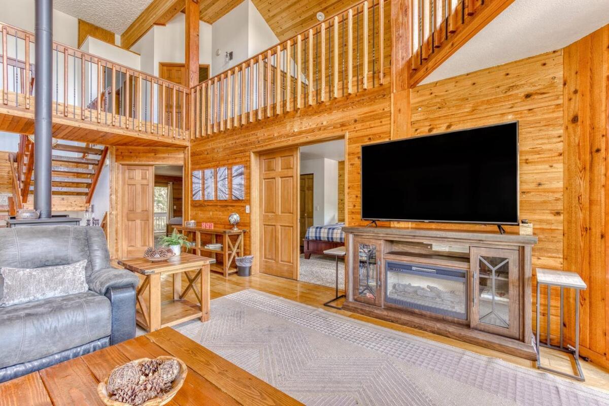 Great Blue Lodge - Spacious Ski Lodge, Hot Tub, Sauna, Game Room & More Government Camp Bagian luar foto