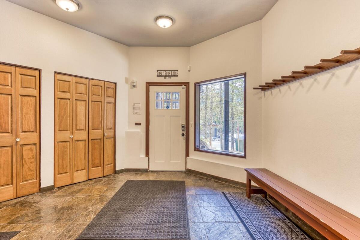 Great Blue Lodge - Spacious Ski Lodge, Hot Tub, Sauna, Game Room & More Government Camp Bagian luar foto