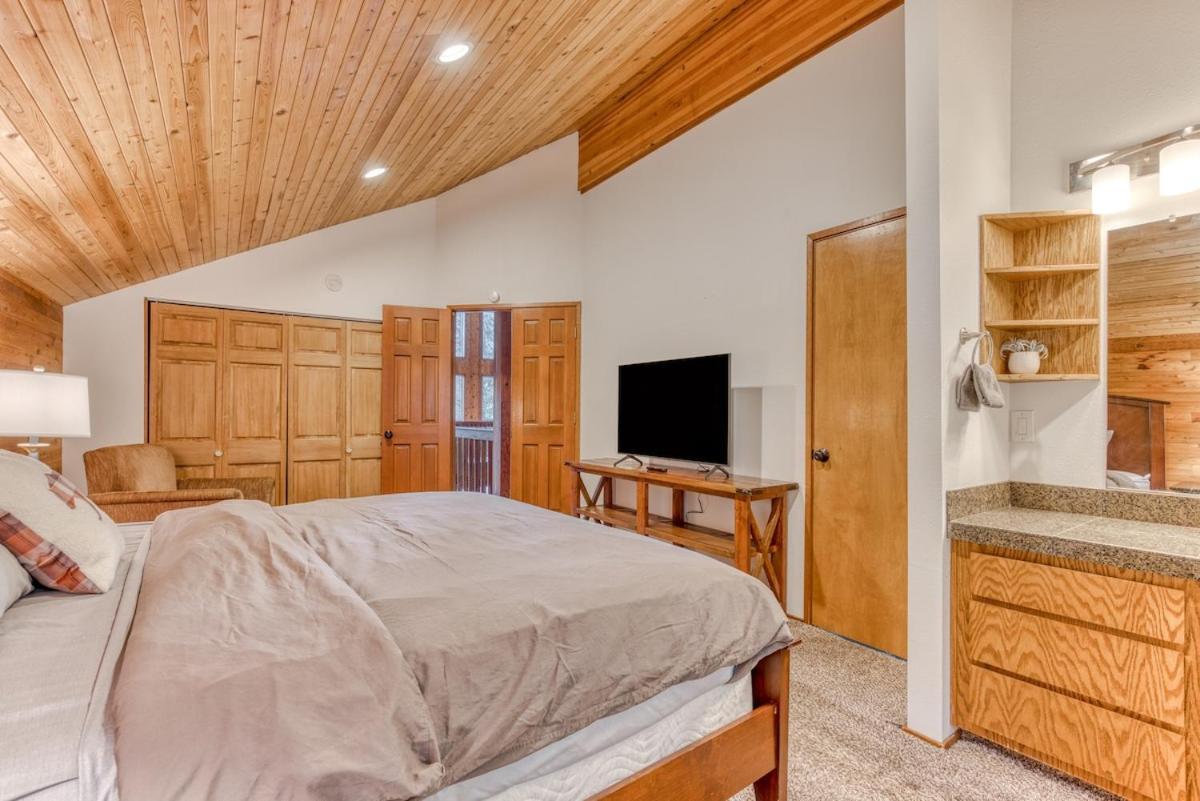 Great Blue Lodge - Spacious Ski Lodge, Hot Tub, Sauna, Game Room & More Government Camp Bagian luar foto