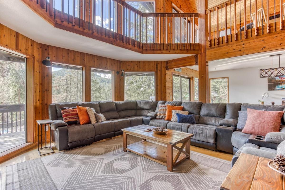 Great Blue Lodge - Spacious Ski Lodge, Hot Tub, Sauna, Game Room & More Government Camp Bagian luar foto