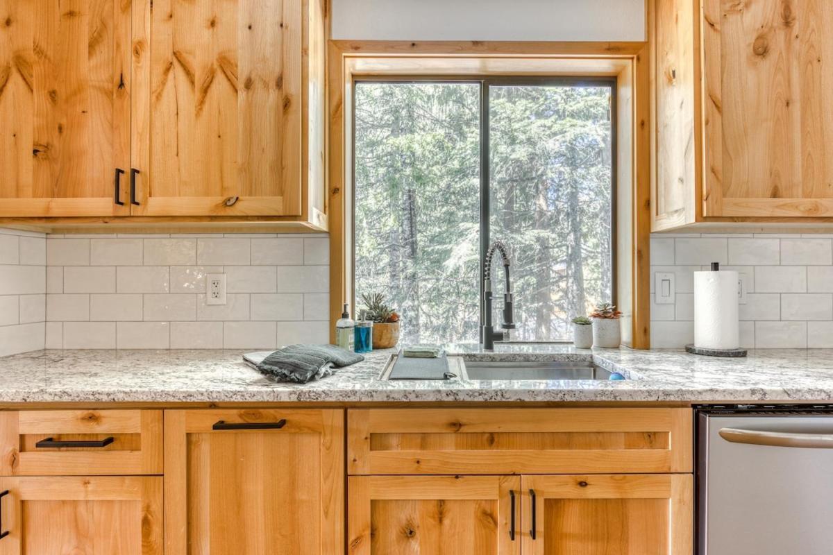 Great Blue Lodge - Spacious Ski Lodge, Hot Tub, Sauna, Game Room & More Government Camp Bagian luar foto